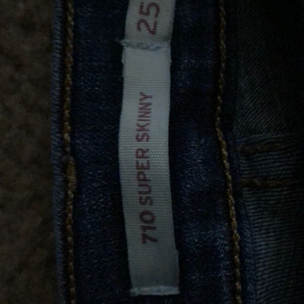 Jeans - Picture 2 of 4